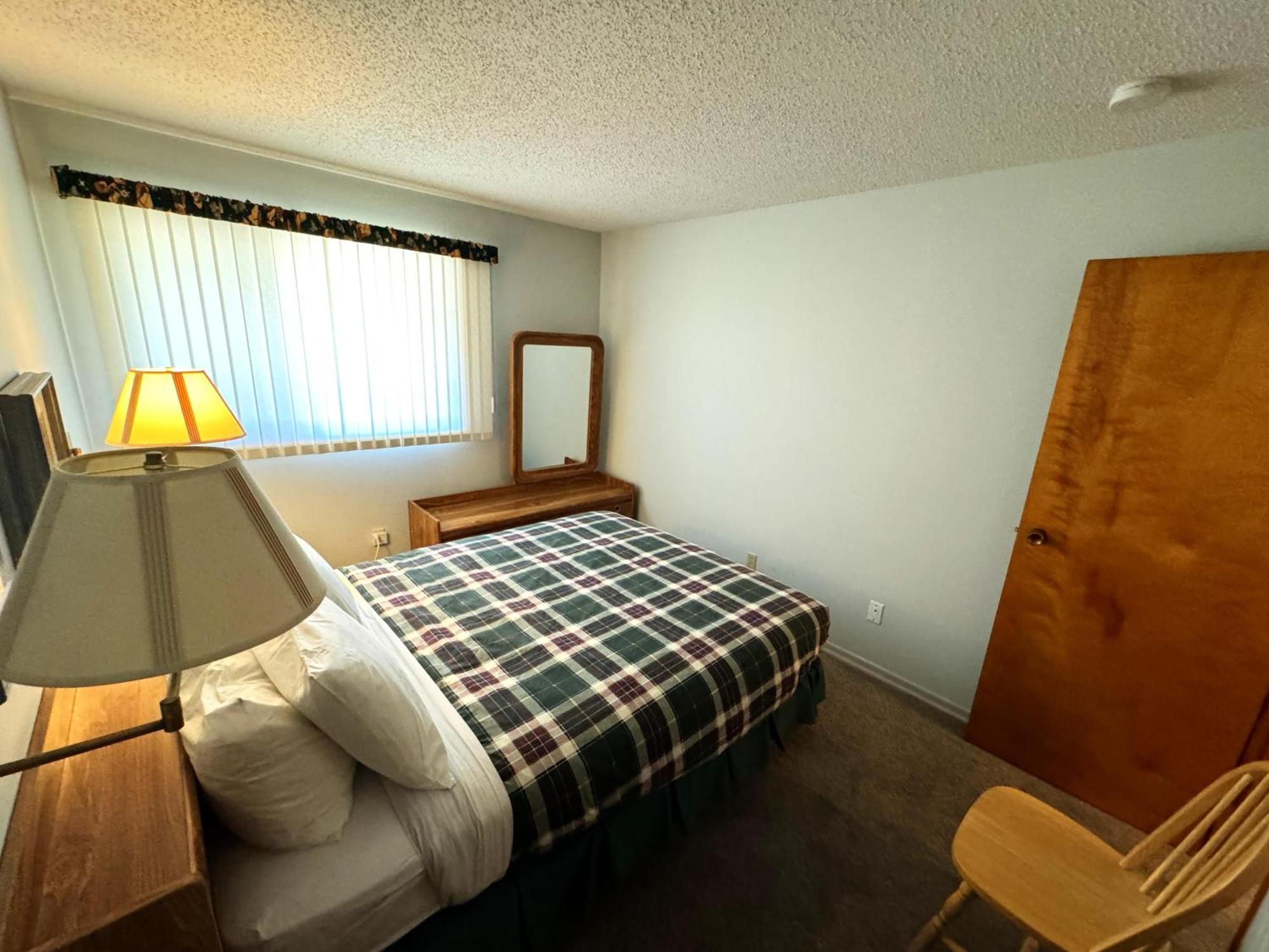The Griz Inn By Park Vacation Management Fernie Exterior foto